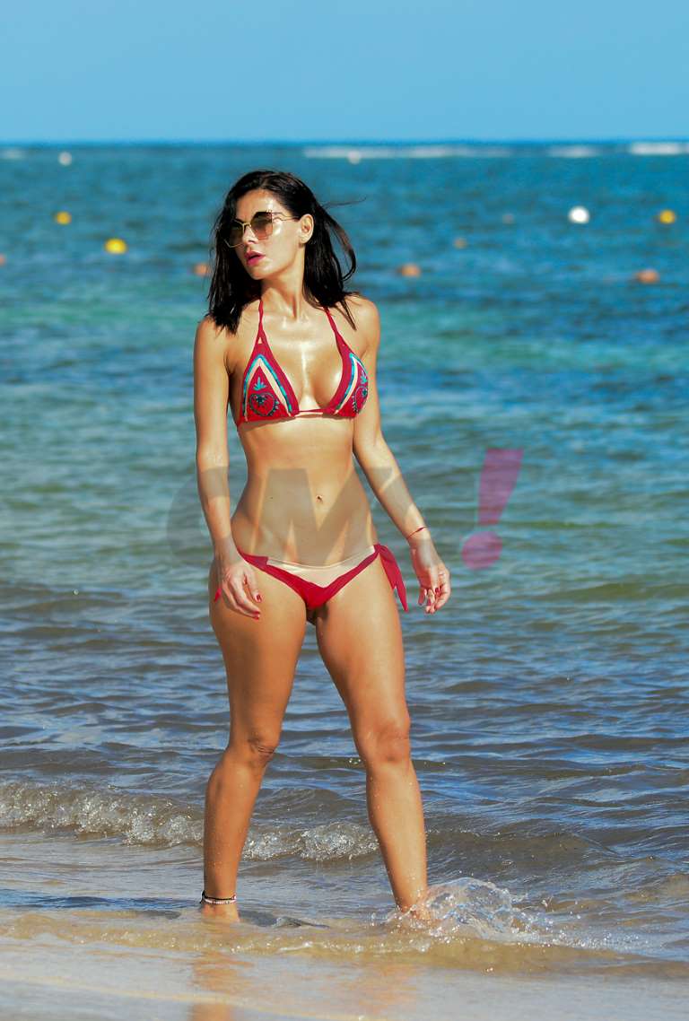 Vanessa Arias en bikini