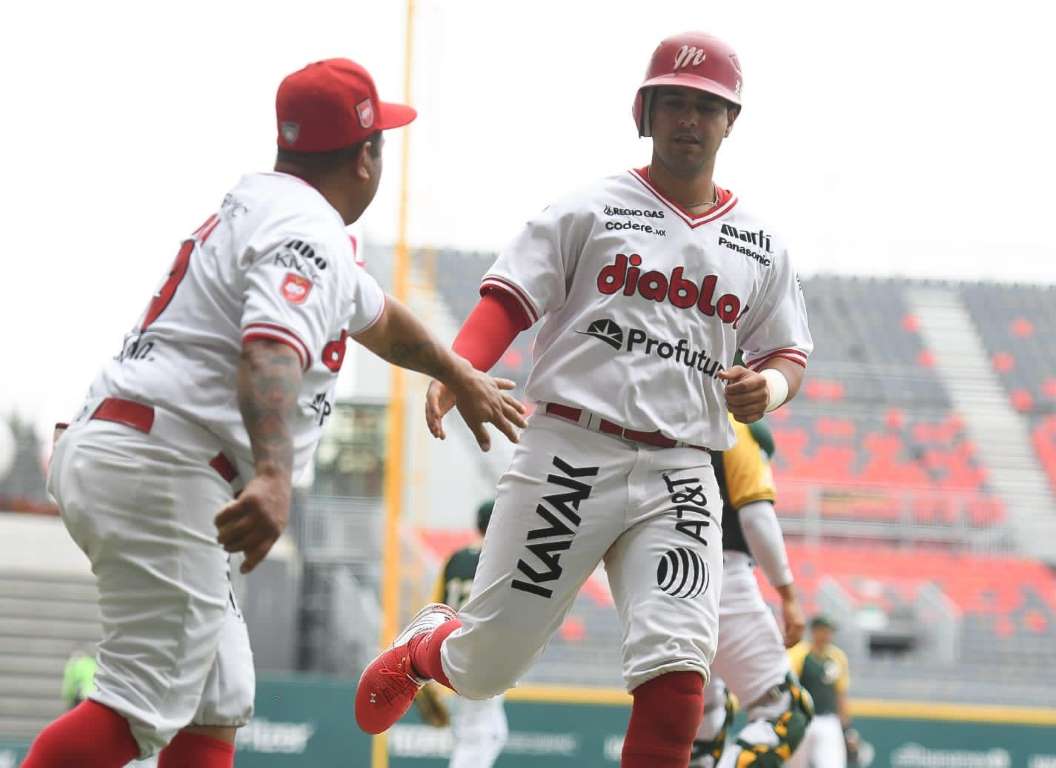 Diablos Rojos del México emparejan la serie frente a los Pericos de Puebla en la Liga Invernal de Beisbol