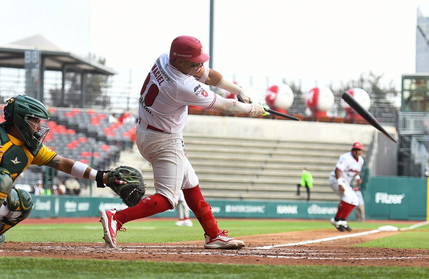 Diablos Rojos del México emparejan la serie frente a los Pericos de Puebla en la Liga Invernal de Beisbol